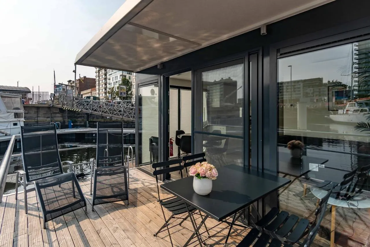 Houseboat-Oostende Ostend