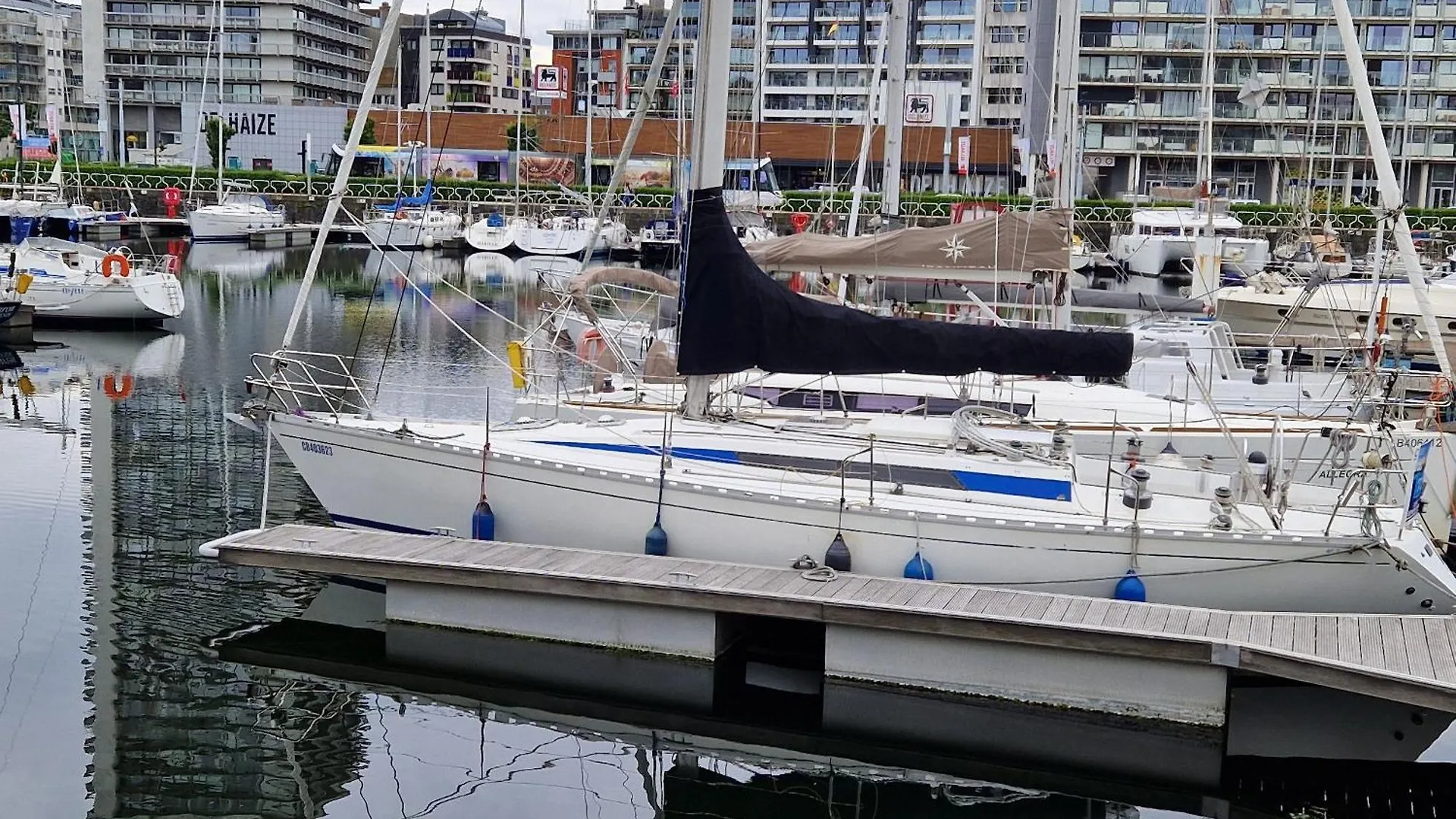 Botel Houseboat-Oostende